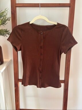 Women’s Brown Button-Front Short Sleeve Top